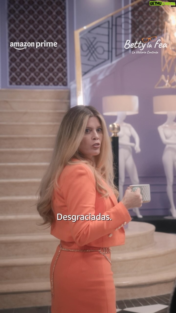 Lorna Cepeda - 158K Likes - Parece que en Ecomoda casi todo sigue igual: “mucho chisme, little working.” ¿Están listos para #BettyLaFea La Historia Continúa? Espérenla el 19 de julio