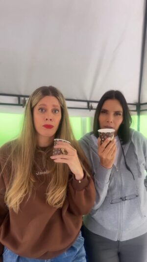 Lorna Cepeda Instagram - Para los que aman el café! 😂
#humor