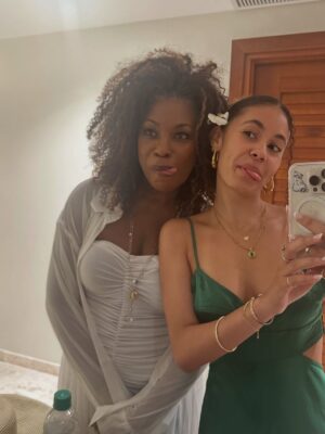 Lorraine Toussaint Instagram - So much sunshine, laughter, and love. Thank you, Sandals Curaçao, for the dream vacation I didn’t want to end 🌺