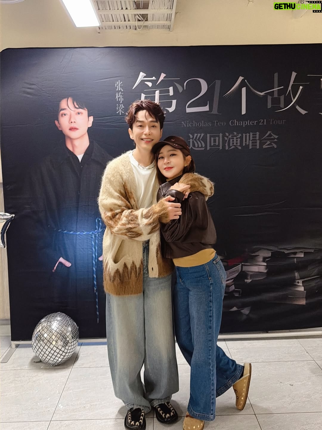 Lotus Wang - 2.3K Likes - 太精彩的演唱會🥰
#張棟樑
你好棒👍👍👍
粉絲掌聲不斷🥳🥳🥳
感動😭

#我是保庇天后王彩樺
#祝大家新年快樂恭喜發財