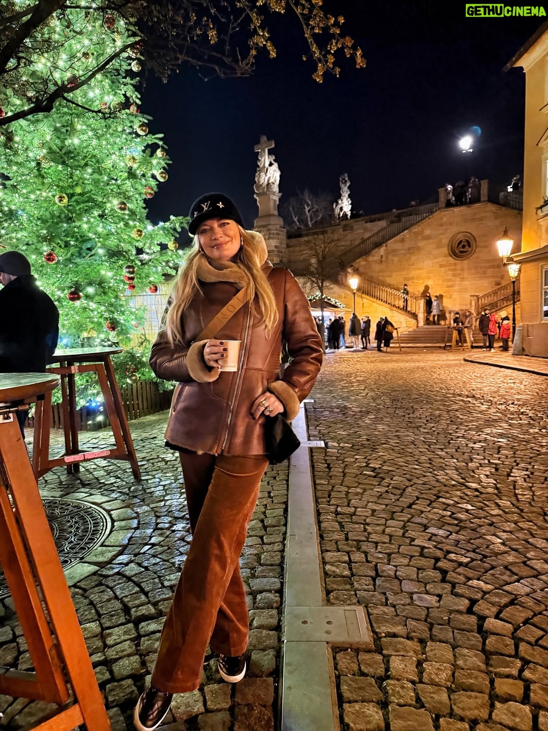 Lucie Borhyová - 4.2K Likes - Sny v hlavě, vděčnost v srdci
a nový rok za dveřmi.
Dream it. Do it. ✨