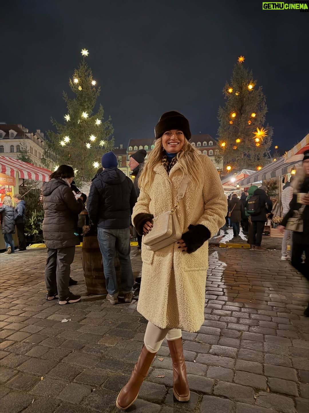 Lucie Borhyová - 4.2K Likes - Sny v hlavě, vděčnost v srdci
a nový rok za dveřmi.
Dream it. Do it. ✨