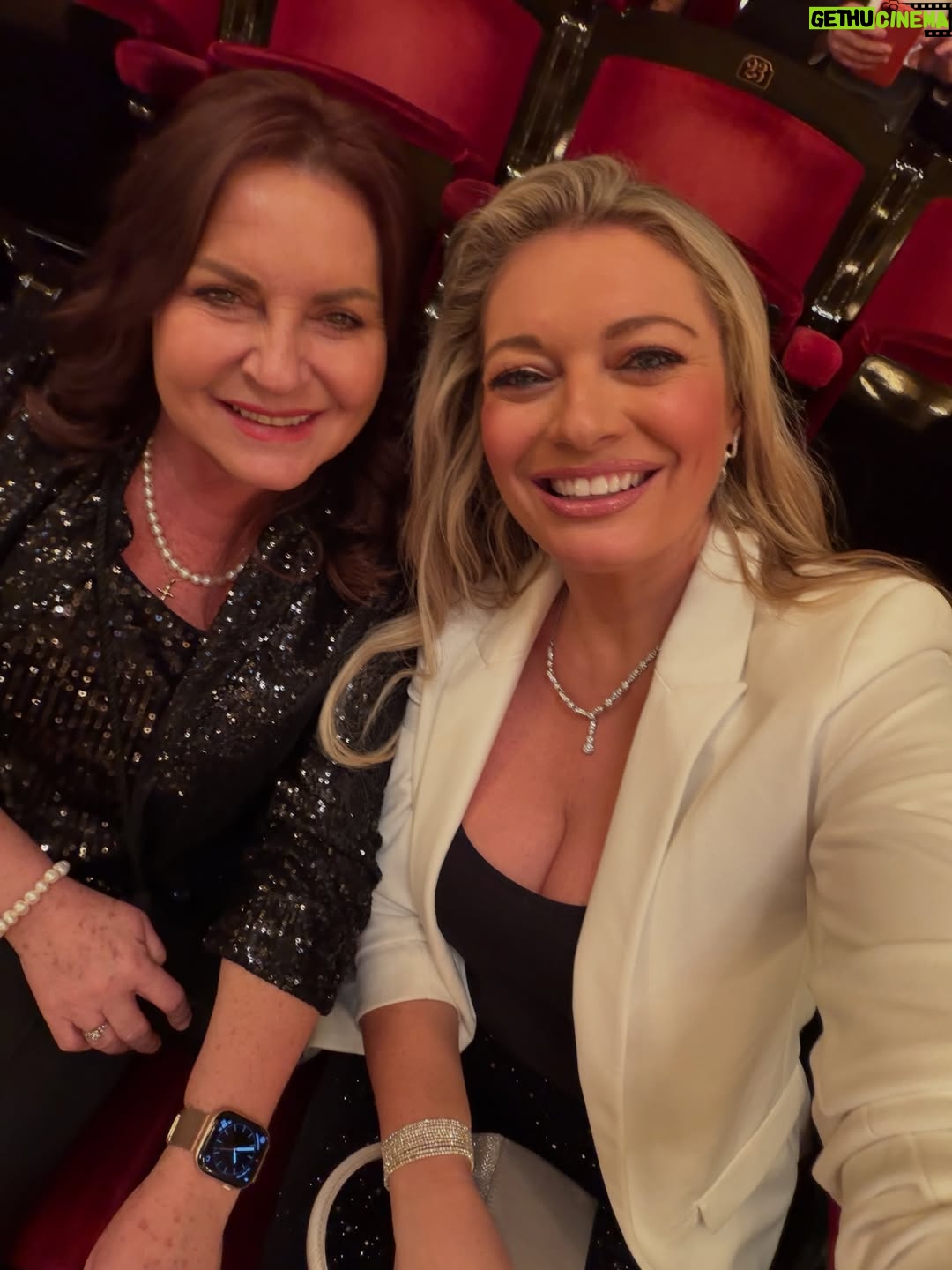 Lucie Borhyová - 4.2K Likes - Sny v hlavě, vděčnost v srdci
a nový rok za dveřmi.
Dream it. Do it. ✨