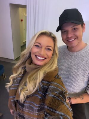 Lucie Borhyová Instagram - Advent je o krásných malých okamžicích,
které se dějí tak nějak mezi tím vším…
Přeji vám hezký večer při 4. adventní neděli 🕯️
a pokojné dny před nejkrásnějšími svátky v roce✨