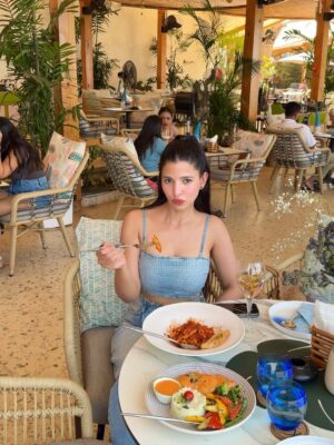 Luckii Instagram - Back in North Goa and I finally visited my favourite cafe again @kikigoaofficial 🌴🥂
This place is always filled with the best vibes, delicious food and that dreamy view 🌊
Had such an amazing time here today!
.
.
#goa #goacafe #northgoa