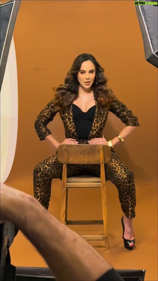 Luiseth Materán - 1.2K Likes - ¡Sin bajar el ritmo!
New year; New level ❤️🔥
-
Accesorios: @storelola 
📸: @guillefelizola 
💄: @mang.makeup 
#lamateran #newyear