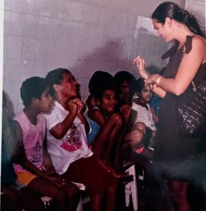 Luíza Brunet Instagram - “34 anos se passaram após o falecimento de Santa Dulce e sua obra continua crescendo, evoluindo, firme no seu proposito de Amar e Servir.

O legado deixando pela Santa Irma Dulce ,acolhido por “Maria Rita”que continua com seu empenho e dedicação tornando possível , atendimento de pessoas vulneráveis e pobres. 
Hoje um hospital referencia em Salvador Bahia. Maria Rita “

No Ano de 1991 .
Fui fazer trabalho voluntario no hospital da Santa Irmã Dulce .
Lembro de conhecer Santa Dulce no final ainda debilitada,deitada em uma cama. 
O amor e compaixao saltava dos seus olhos e fui muito significativo para mim. 
Ali,aprendi e senti que podemos e devemos  cuidar,amar e conectar pessoas. 
O ativismo existe dentro de nós e devemos manter essa chama viva. 
Jámais ,saberemos se nós, não estaremos nesté lugar de vulnerabilidade,e vamos precisar de alguém,que nos acolha com amor e compaixao.
Porque toda a nossa vivencia,pode ser um exemplo para nós, no futuro. 
Vivemos tempos difíceis e precisamos ter muita atenção. 
Que os corações sofridas por dores
existenciais ,possa ter conforto. 

Maria Rita , muito obrigada, por tudo ♥️

Ainda estou revendo fatos e fotos da minha historia…