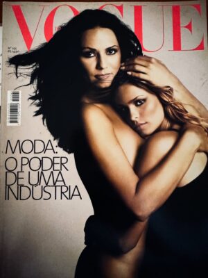 Luíza Brunet Instagram - #ᴛʙᴛ #vogue2006 #voguebrasil 
LUIZA E YASMIN BRUNET, FOTOGRAFADA POR LUIZ GARRIDO, VESTEM ROBERTA FERRETI PARA CHOCOLATE EDIÇÃO: PATRICIA CARTA E GIOVANNI FRASSON.
BEAUTY: FERNANDO TORQUATO.
PRODUÇÃO: EDUARDO ROLY
TRATAMENTO DE IMAGEM:
LEANDRO E LUIS PAULO FURIA
@luiz.garrido 
@eufernandotorquatto 
@eduroly 

#tbt🔙📸