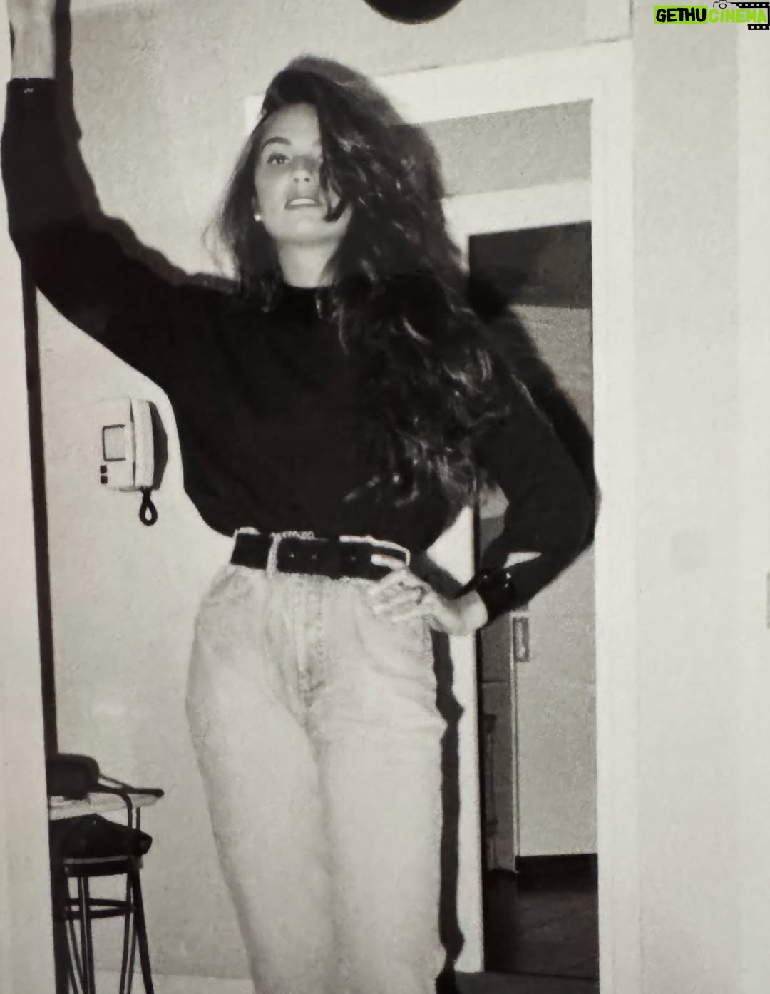 Luíza Brunet - 1.3K Likes - Mexendo no super arquivo que tenho desde 1979.
Acho coisas lindas e modéstia a parte. 
Este ensaio fotográfico registrado pela super fotografa Pamela Hanson @pamela_hanson 
Há mais de trinta anos @yasminbrunet Tinha 2 anos. 
Foi tudo maravilhoso 📸