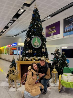 Luiza Grigorova Instagram - Декември отзад напред. Усеща се като цяла година…или поне толкова се изморих 😁 Също - очевидно, вече съм си с моя цвят на косатааа!