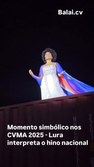 Lura Instagram - Cantar o Hino de Cabo Verde num evento que celebra a Música e comemora os 50 anos de Independência deste país que tanto amo foi para mim o auge do reconhecimento e carinho que Cabo Verde sempre me demonstrou. Foi com imenso orgulho e sentimento de patriotismo que aceitei o convite dos CVMA para desempenhar este papel que tanto me honra. 🇨🇻