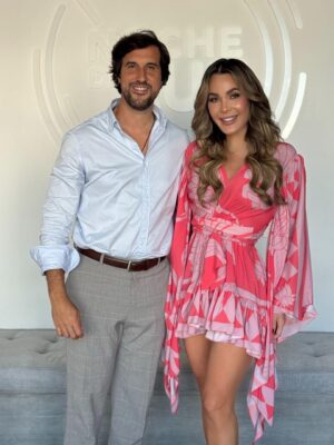 Luz García Instagram - Ya está disponible en nuestro canal de youtube el nuevo episodio de @luzgarciaelpodcast con @williamramostv 

Disfrútenlo…. Les dejé el link en mis historias 

💄 @avisvasquezmakeup 
👗 @sophistigirlboutique y @keytherestevez_