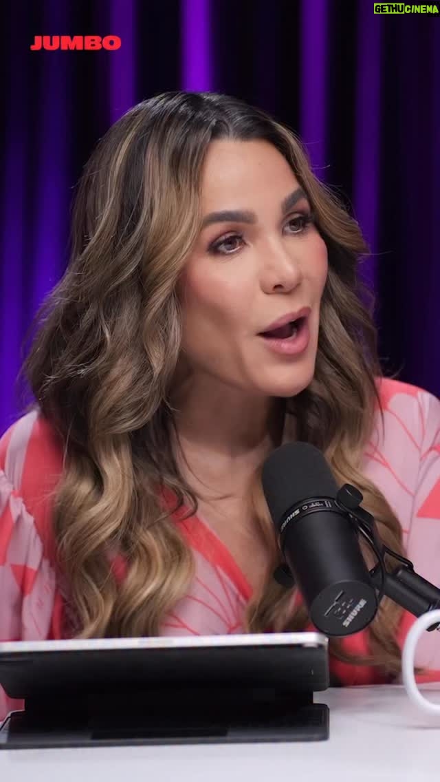 Luz García - 1K Likes - Él es influencer de viajes, amante de la aventura, youtuber, emprendedor, real state y al parecer también es consejero amoroso. 

¿ Cómo definen ustedes a @williamramostv ?

Episodio disponible en nuestro canal de youtube a las 7:00 p.m. 

Link en la bio y las historias 🔗