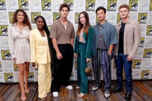 Actress Lyndon Smith HD Photos and Wallpapers July 2025