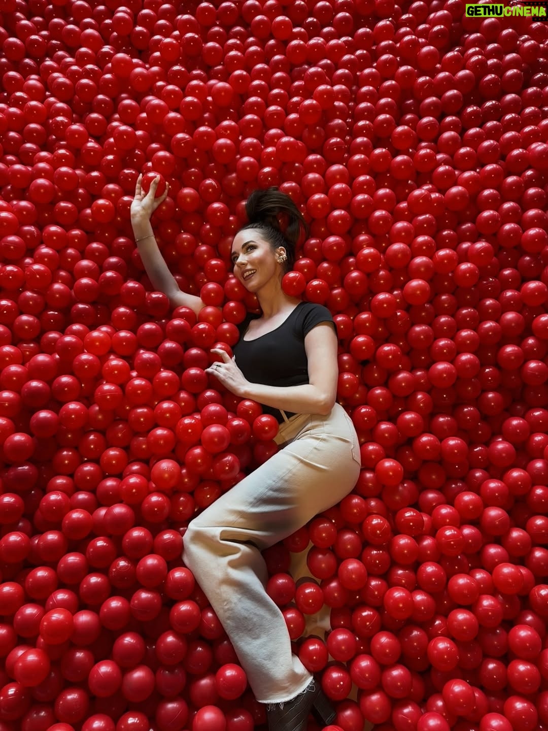 Lyndon Smith - 3.4K Likes - Bobbing for Lyndon 🍎