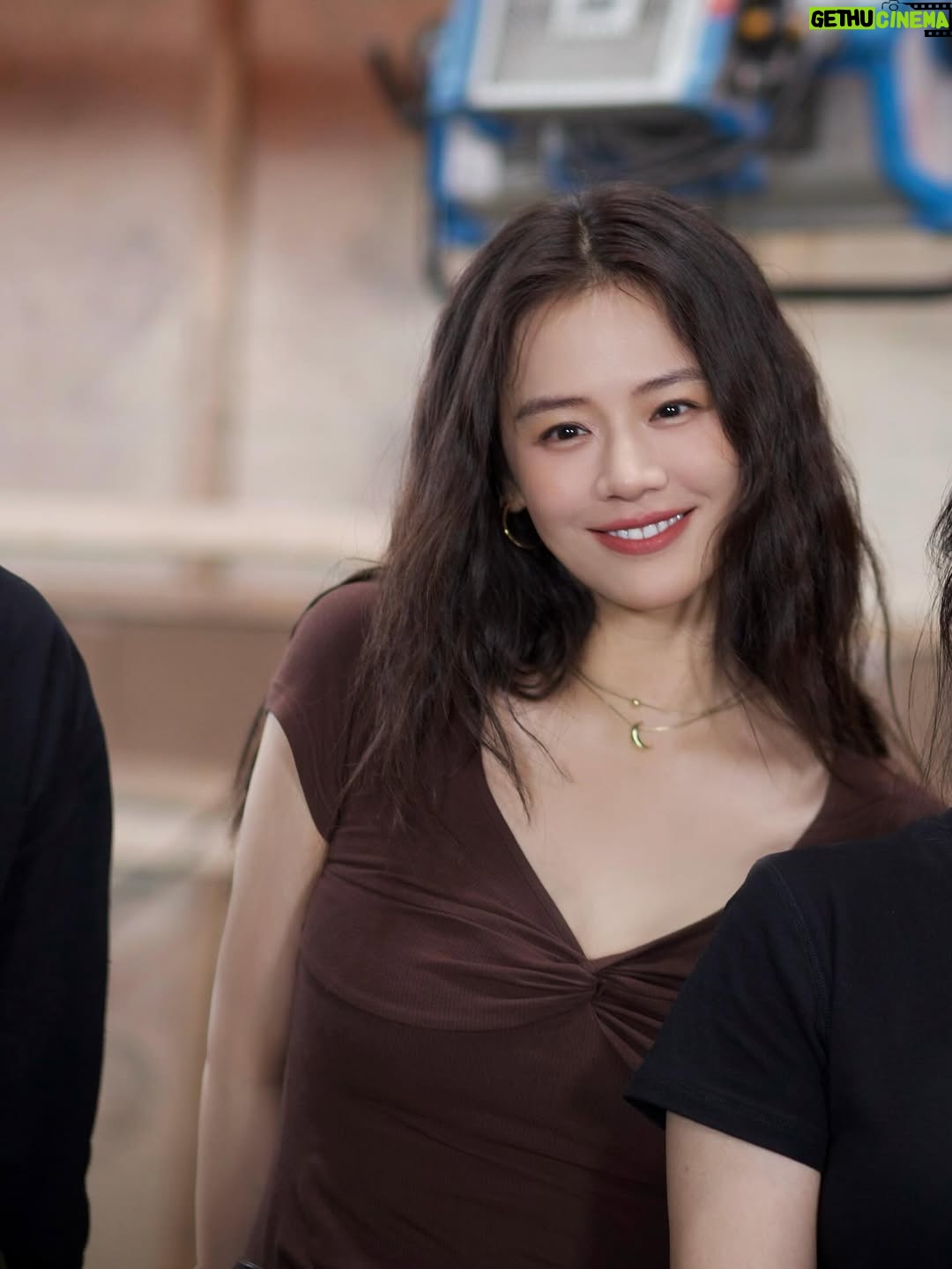 Ma Sichun - 13K Likes - 最终我们在黎明破晓时告别了。
Gotta say goodbye, but never thought it’d be for real.
徐秋，再会吧。