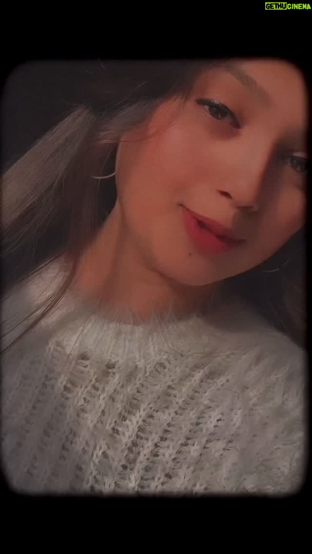 Maahi - 44K Likes - ese kese…😅💔 @x___maahi 
#x___maahi