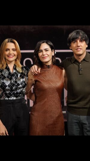 Macarena Gómez Instagram - ¿Sabéis lo que son las “morcillas” en el cine? Se llama así a aquellas partes de texto que no están en el guion, pero que un actor incorpora o trata de incorporar. Esto es lo que opinan la actriz @macarenagomezofficial y el guionista @diego_san_jose sobre las “morcillas”.
Esta noche os esperamos sobre las 22:35h en @la2_tve con un programa dedicado a la comedia. Recuperaremos “Sabían demasiado” (Pedro Lazaga, 1962)
#historiadenuestrocine #cineespañol #comedias