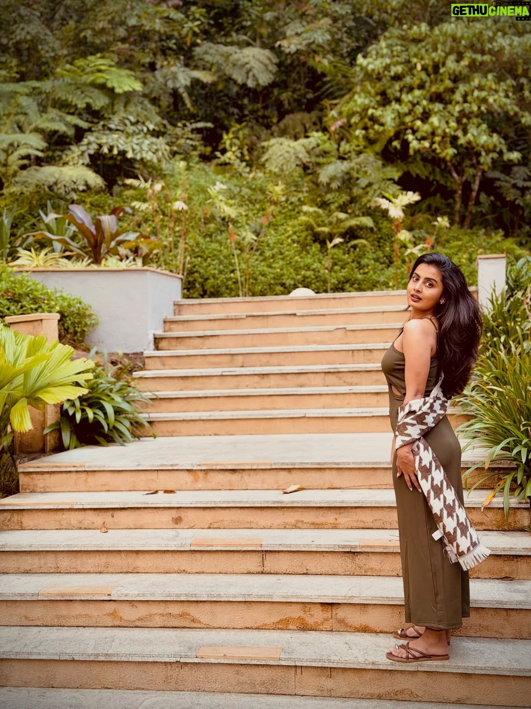 Madhu Gowda - 182.7K Likes - ಇರಬೇಕು 🫶🏻💞🧿 #nidhu