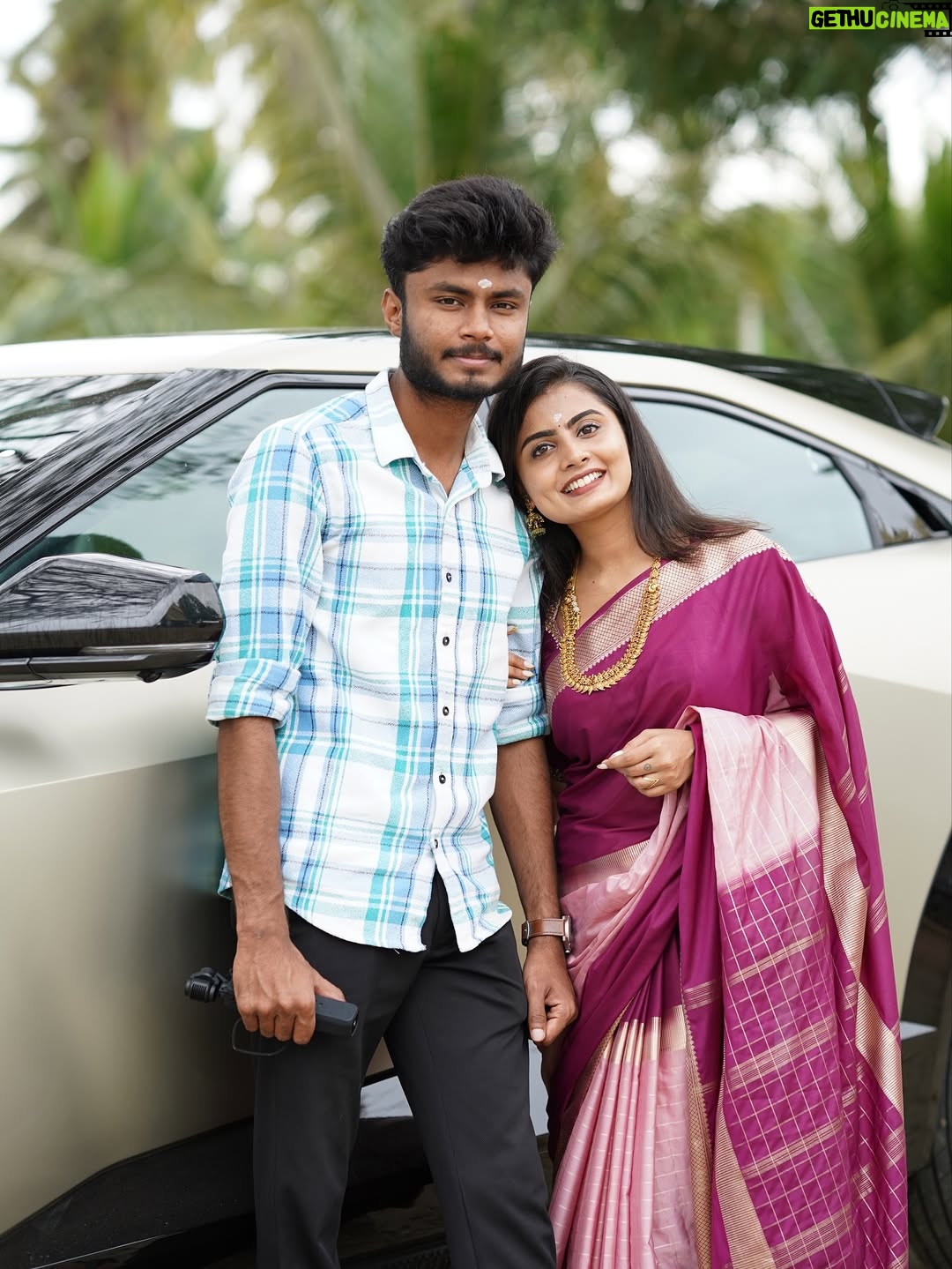 Madhu Gowda - 223.5K Likes - ಈ ಬದುಕು ಎಷ್ಟು ಸುಂದರ 💞🥹 #nidhuvastra 
Saree: @nidhu_vastra 
Blouse: @styleandsleek_boutique