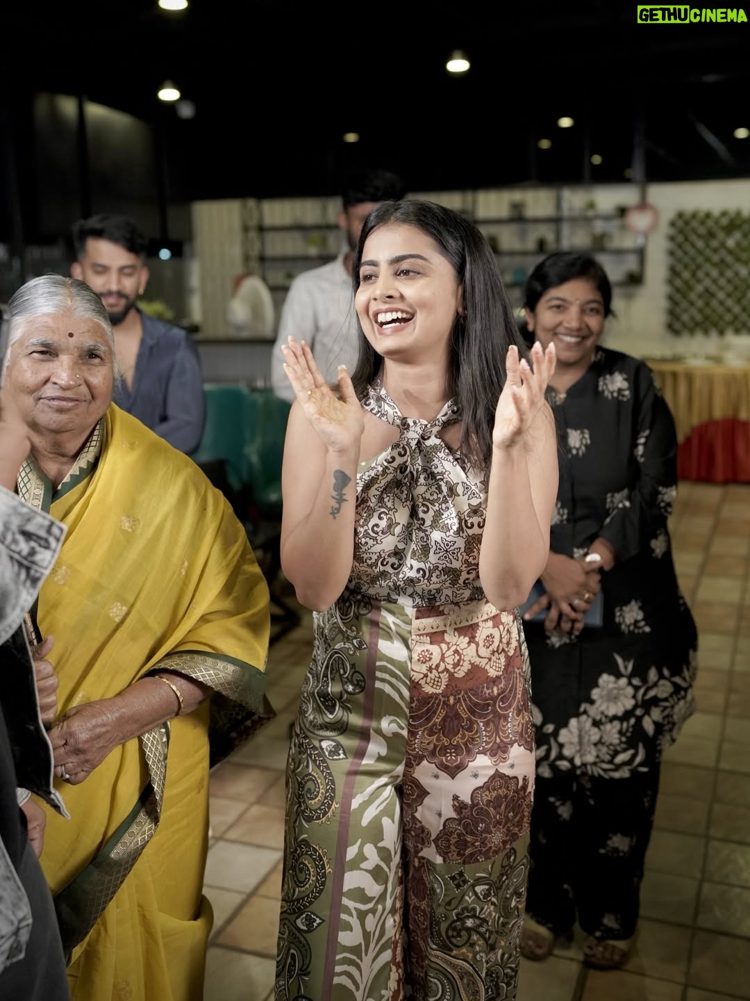 Madhu Gowda - 180K Likes - Have a birthday that’s every bit as beautiful as your are .🤍🤌🏻😚 #birthday
Events: @kk_events_mysuru