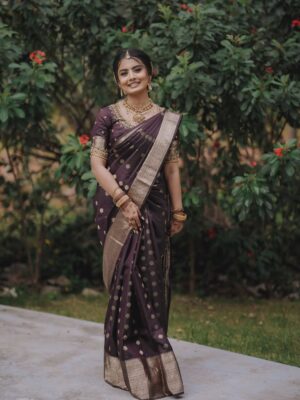 Madhu Gowda Instagram - ಲಾಲಿ ಲಾಲಿ 🫶🏻🧿 #madhugowda