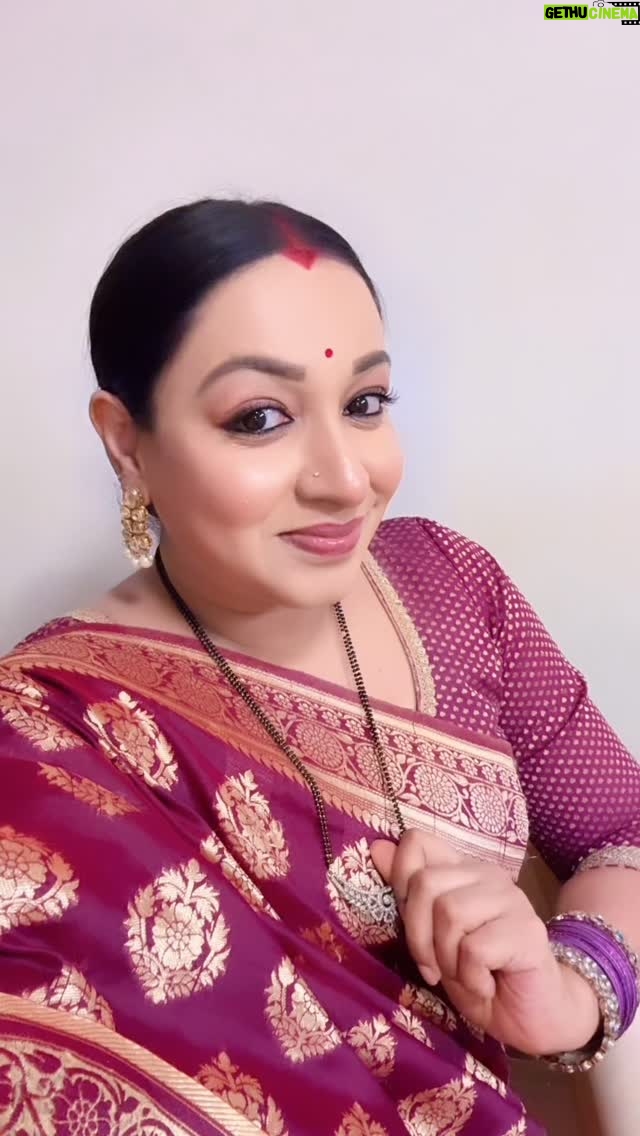 Madhusree Sharma - 208 Likes - गिर गई थी और लग गई थी 🙈😂