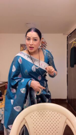 Madhusree Sharma Instagram - नया साल अपने घर भी आयेगा क्या?🤔🤣

#explore #instagood #funny #foryou #madhusreesharma