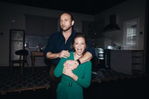 Magdalena Boczarska Instagram - Ostatni spektakl „Słoneczna Linia” w tym roku uchwycony okiem @aleksandralapiejko 📸
Dziękuję Wam za wszyskie wspólnie wieczory spędzone w @teatrpolonia ❤️

Najbliższe spektakle dostępne w sprzedaży:
21,22 lutego 19:00
23,24,25 marca  19:00

Do zobaczenia! 🎭