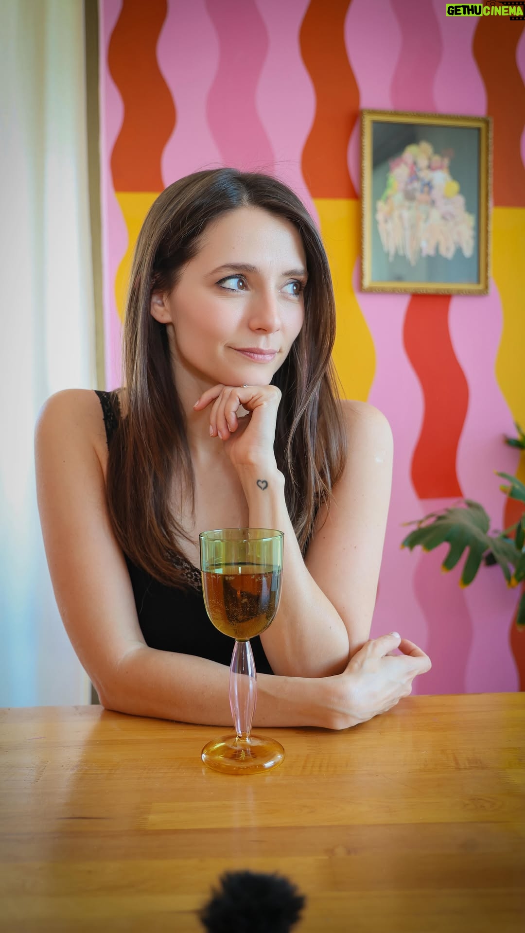 Magdalena Müller - 3.9K Likes - ASMR junto a @bicicletawines 
Disfrutando las tardes calurosas de verano ✨💖
#FollowYourRoad
Publicidad