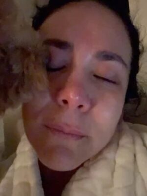 Magdyel Ugaz Instagram - Hoy es el día de mis ñiños🐕🤍
Mis bebés perrunos , mis compañeritos , mis cómplices 
Mi hogar 🏠
Los amoooooo tanto ♥️