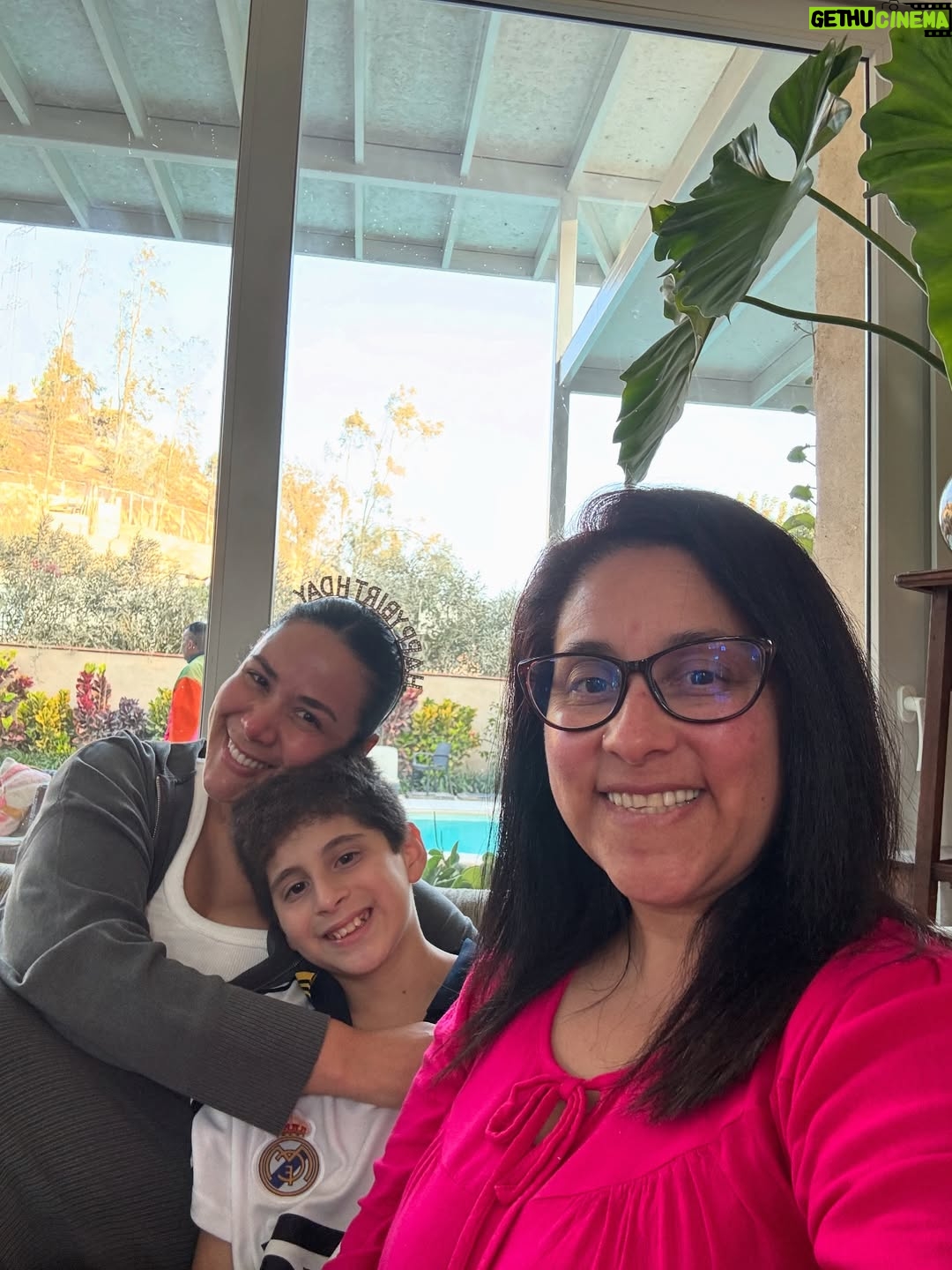 Magdyel Ugaz - 7.7K Likes - Mis 41 🥰♥️🥹
Tanto que sentir poco que decir …
Gracias universo 
Gracias papá Dios por este nuevo año 
Gracias familia , a mi amor , a mis amigos por tanto amor ♥️♥️♥️