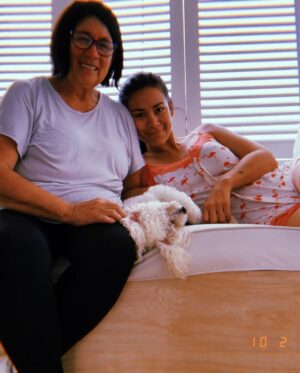 Magdyel Ugaz Instagram - Mami 🤍 

  Mi inspiración , la que me calma , la que me abraza 
  La que a pesar de sus miedos siempre se atrevió 
 La que con sus silencios me acompaña 
La que con su sonrisa me ilumina 
La que me enseña que nunca es tarde , y que los sueños 
Se construyen , te veo yendo a estudiar @institutoidatec  y no dudo en que te convertirás en esa gran chef 👩🏻‍🍳para mi ya lo eres 🥰💫
 Feliz día mamita ♥️
 Feliz día a todas las mamitas , hoy las celebro agradezco al universo , tenerlas tan cerquita ♥️y aprender tanto de ustedes