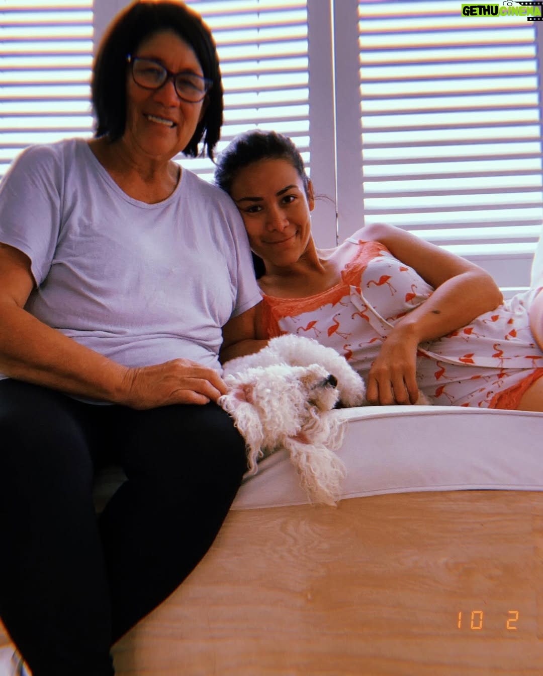 Magdyel Ugaz - 4.8K Likes - Mami 🤍 

  Mi inspiración , la que me calma , la que me abraza 
  La que a pesar de sus miedos siempre se atrevió 
 La que con sus silencios me acompaña 
La que con su sonrisa me ilumina 
La que me enseña que nunca es tarde , y que los sueños 
Se construyen , te veo yendo a estudiar @institutoidatec  y no dudo en que te convertirás en esa gran chef 👩🏻‍🍳para mi ya lo eres 🥰💫
 Feliz día mamita ♥️
 Feliz día a todas las mamitas , hoy las celebro agradezco al universo , tenerlas tan cerquita ♥️y aprender tanto de ustedes