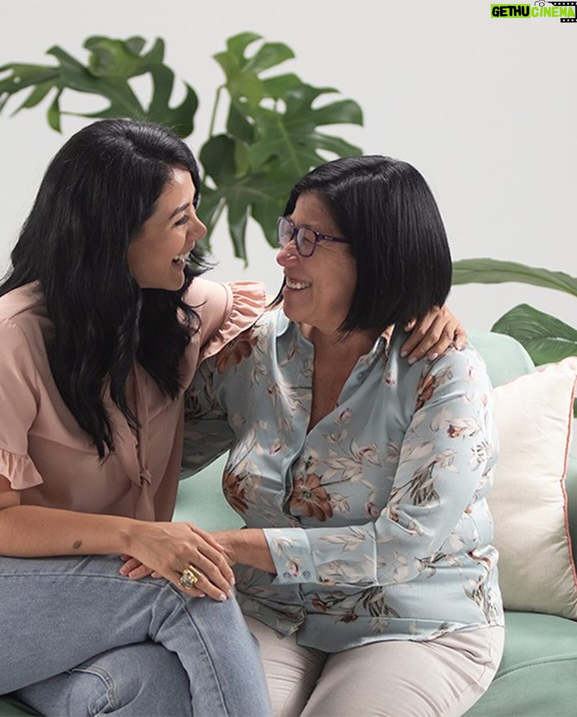 Magdyel Ugaz - 4.8K Likes - Mami 🤍 

  Mi inspiración , la que me calma , la que me abraza 
  La que a pesar de sus miedos siempre se atrevió 
 La que con sus silencios me acompaña 
La que con su sonrisa me ilumina 
La que me enseña que nunca es tarde , y que los sueños 
Se construyen , te veo yendo a estudiar @institutoidatec  y no dudo en que te convertirás en esa gran chef 👩🏻‍🍳para mi ya lo eres 🥰💫
 Feliz día mamita ♥️
 Feliz día a todas las mamitas , hoy las celebro agradezco al universo , tenerlas tan cerquita ♥️y aprender tanto de ustedes