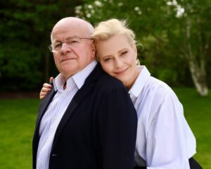 Małgorzata Kożuchowska Instagram - Tato! Dziękuję! Za każde: „dasz radę”! Za cierpliwość, za wsparcie, za miłość! ❤️
Tatusiowie! Jesteście naszymi bohaterami na co dzień, nie tylko od święta
#DzieńOjca #Tata #TataiCórka
