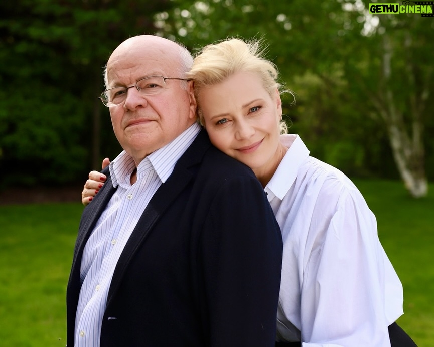 Małgorzata Kożuchowska - 9.4K Likes - Tato! Dziękuję! Za każde: „dasz radę”! Za cierpliwość, za wsparcie, za miłość! ❤️
Tatusiowie! Jesteście naszymi bohaterami na co dzień, nie tylko od święta

#DzieńOjca #Tata #TataiCórka