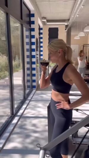 Małgorzata Kożuchowska Instagram - Dziękuję Dagmara za zaproszenie do @mossapilatesstudio_wilanow
To był dobry czas dla ciała i ducha 🤍
#pilates #ruch #ćwiczenia #oddech #zaproszenie