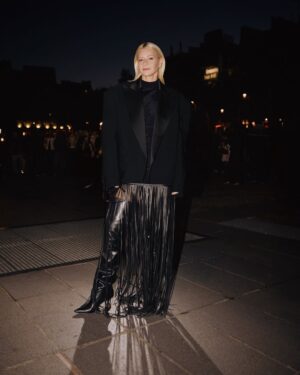 Małgorzata Kożuchowska Instagram - FW PARIS BY NIGHT!
W drodze na pokaz @stellamccartney
zaproszenie @vitkac
stylizacja @magdalenasekrecka
sukienka @the_mannei
marynarka @epuzer
buty @vandanovak_official
kolczyki @aclari.diamonds
#fashionweek #parisfashionweek #paris #parisbynight #stellamccartney #zaproszenie