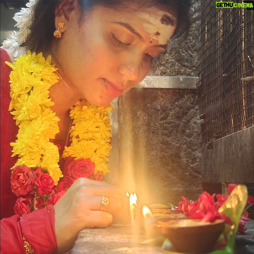 Mahana Sanjeevi - 1.6K Likes - 🙏🏻 ஓம் சரவண பவ🦚உரிய கந்த சஷ்டி கவசத்தை பாடி நம் வல்வினைகளை போக்கி வாழ்வில் வளமும், நலமும் பெற்று பெறுவாழ்வு வாழ்வோம்," 🤗 

"கந்தா குகனே கதிர்வேலவனே, 🙏🏻

"முருகனின் அருள் எல்லோருக்கும் கிடைக்க அனைவருக்கும் இனிய கந்த சஷ்டி வாழ்த்துக்கள்🙏 

 வல்வினைகளை போக்கி வாழ்வில் வளமும், நலமும் பெற்று பெறுவாழ்வு வாழ்வோம்," 🙏🙏

🙏ஆறுமுகம் அருளிடும் அனுதினமும் ஏறுமுகமே 🙏🙏

#thiruchendur #murugan #muruganthunai #murugantemple #palani #muruga #godmurugan #omsaravanabhava #palanimurugantemple #lordmurugan #murugasaranam #vetrivelmuruganukkuarogara #tamilkadavulmurugan #thiruparankundram #murugar #thiruthani #thiruchendurmurugantemple #vetrivel #lordmuruga #ommuruga #palamuthircholai #thaipusam #murugansongs #tamilkadavul #muruganadimai #vadapalani #tirunelveli #arupadaiveedu #kanyakumari #god