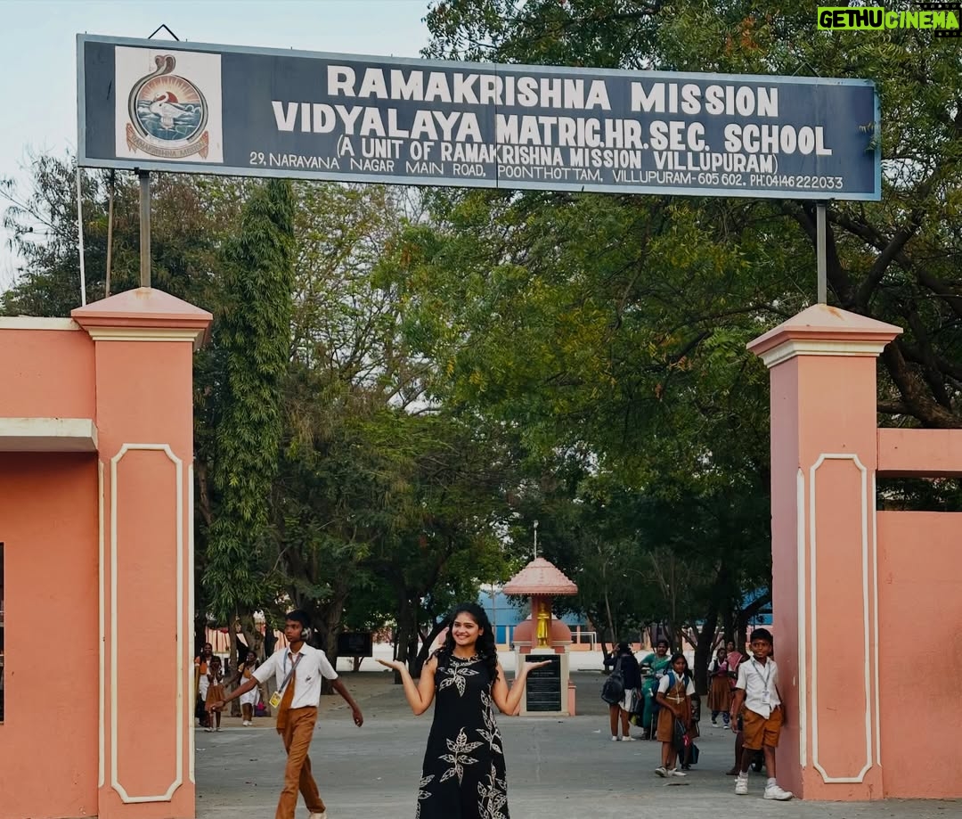 Maheswari Yayathiraj - 14.1K Likes - The happiness in my face says everything 🥰.The place where I experienced a roller coaster ride filled with all emotions.

#nostalgia #myschool #nostalgicmoments