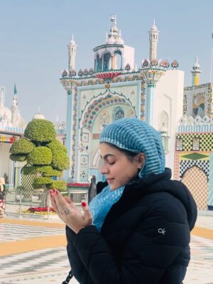 Mahi Sharma Instagram - SOHNE GANJ SHAKAR 🧿♥️🙏🏻
.
.
.
.
#mahisharma #itsmahisharma #punjabisongs #punjabisuits #trending #post #instgram #foryou #newsong