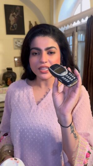 Mahi Sharma Instagram - TELEPHONE VS PEOPLE 🔇
.
.
.
#mahisharma #itsmahisharma #trending #punjabisongs #reels #instagram #punjabisuits #maahidimehfil #newsong #post #foryou