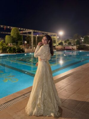 Mahi Singh Instagram - 🪩
.
.
#sangeet #wedding #photo #photoshoot #mahisinghviofficial