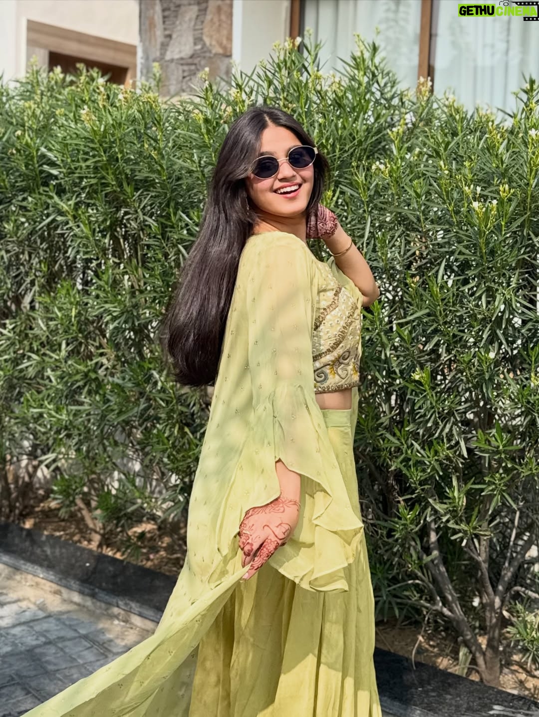 Mahi Singh - 9.1K Likes - Glam on. Worries gone.💚
.
.

#traditonal #photo #photooftheday  #wedding #mahisinghviofficial