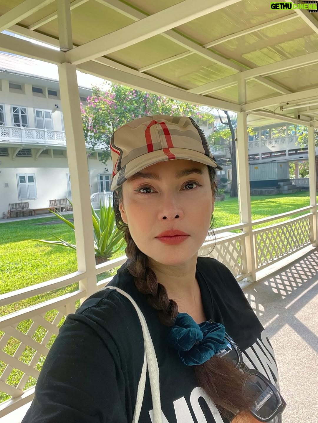 Mai Charoenpura - 3 Likes - มากราบแม่พระธรณีคะ 🙏🏻💝ยังอยู่ตรงนี้นะ ไม่ได้หายไปไหน ส่งยิ้มอ่อนมาให้จ้า 🙂ค่าของคน อยู่ที่ผลของ🩵