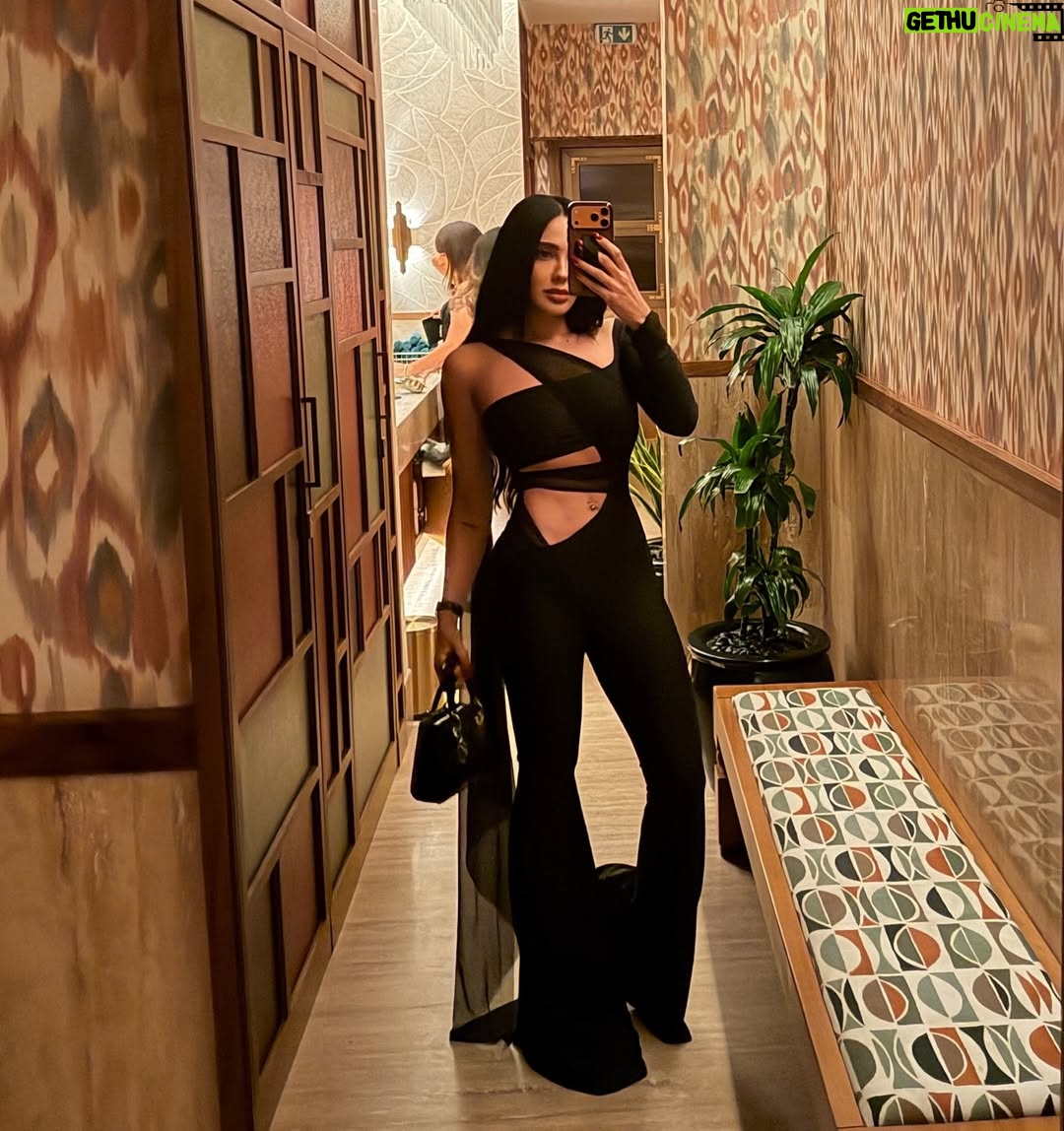 Mai El-Kady - 57.3K Likes - Feeling so grateful for all the love and joy you brought into my birthday! Thank you my amazing friends ♥️
