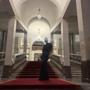 Maja Ostaszewska Instagram - To było tak wielkie szczęście i zaszczyt móc obcować z geniuszem muzyki  Fryderyka Chopina i podziwiać talent wybitnych pianistów na żywo,  podczas XIX Konkursu Chopinowskiego. Czas się zatrzymał. Niesamowita atmosfera @warsawphil Oczekiwanie na werdykt po finałowym etapie… Uroczysty koncert finalistów w @operanarodowa
Gratulacje dla Wszystkich genialnych artystów. Moje laickie serce skradły @shiori_klavier @tianyao_lyu @zitong_wang Wiliam Yang Przepięknie grali Polacy @piotr_alexewicz @yehudapiano Specjalne gratulacje dla zwycięzcy, wspaniałego @ericlupianist Jego niezwykle  skromna reakcja na decyzje Jury była poruszająca. Dziękuję cudownej Orkiestrze @warsawphil pod batutą maestro @boreyko_andrey Dziękuję @chopininstitute a także @tvp_kultura za relacje na żywo. Dziękuję wszystkim komentatorom. Będę bardzo tęsknić i już czekam na kolejną edycję ❤️

It was such an immense joy and honor to experience the genius of Fryderyk Chopin’s music and to admire the extraordinary talent of the pianists performing live during the 19th International Chopin Competition. Time truly stood still. The atmosphere at the @warsawphil was incredible — the anticipation before the verdict after the final stage… Gala Concert of the Laureates. Congratulations to all the brilliant artists!

My humble heart was especially captured by @shiori_klavier, @tianyao_lyu, @zitong_wang, and William Yang. The Polish pianists @piotr_alexewicz and @yehudapiano played beautifully as well.

Special congratulations to the winner, the wonderful @ericlupianist — his remarkably modest reaction to the Jury’s decision was deeply touching.

Thank you to the wonderful Orchestra @warsawphil under the baton of maestro @boreyko_andrey. Thank you to the @chopininstitute
I will miss it dearly and am already looking forward to the next edition.
#chopincompetition #chopin2025 @chopininstitute @warsawphil @operanarodowa