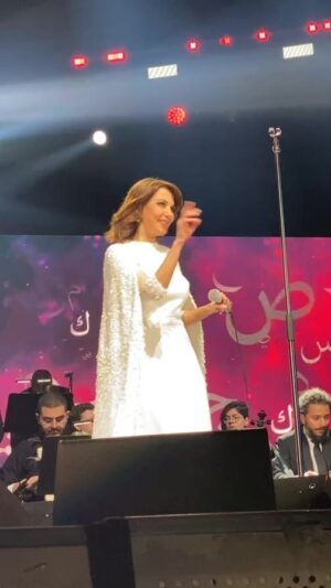 Majida El Roumi Instagram - Live Concert from #SaadiyatNights
#MajidaElRoumi
ŲØŲ« Ł
ŲØŲ§Ų“Ų± ŁŲŁŁ Ų§ŁŲ³ŁŲÆŲ© #Ł
Ų§Ų¬ŲÆŲ©_Ų§ŁŲ±ŁŁ
Ł ŁŁ Ų¬Ų²ŁŲ±Ų© #Ų§ŁŲ³Ų¹ŲÆŁŲ§ŲŖ