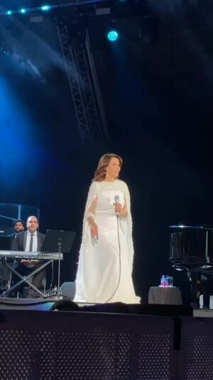 Majida El Roumi Instagram - Live Concert from #SaadiyatNights
#MajidaElRoumi
ŲØŲ« Ł
ŲØŲ§Ų“Ų± ŁŲŁŁ Ų§ŁŲ³ŁŲÆŲ© #Ł
Ų§Ų¬ŲÆŲ©_Ų§ŁŲ±ŁŁ
Ł ŁŁ Ų¬Ų²ŁŲ±Ų© #Ų§ŁŲ³Ų¹ŲÆŁŲ§ŲŖ